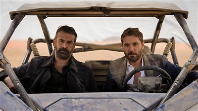 كريم وعز يقودان مهمة مكافحة انتشار مخدر اسمه بينك ليدي في فيلم The Seven Dogs