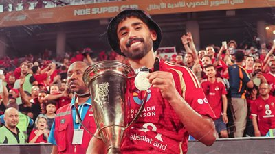 مروان عطية يرفض العروض الخليجية ويؤكد بقائه بالأهلي