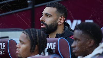 محمد صلاح خارج التشكيل الأساسي لـ ليفربول أمام سندرلاند