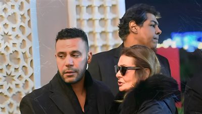 بالصور .. النجوم يقدمون واجب العزاء في شقيقة عادل إمام