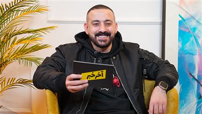 دياب يغني حبيب أخوك في آخر خبر