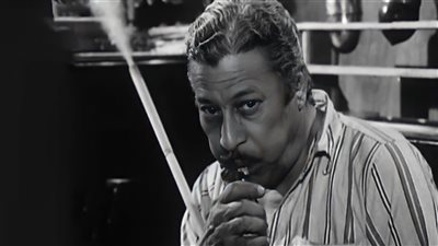 ثرثرة فوق النيل .. قدمه عماد حمدي بدلًا من محمود مرسي والمخرج هدد بالانسحاب