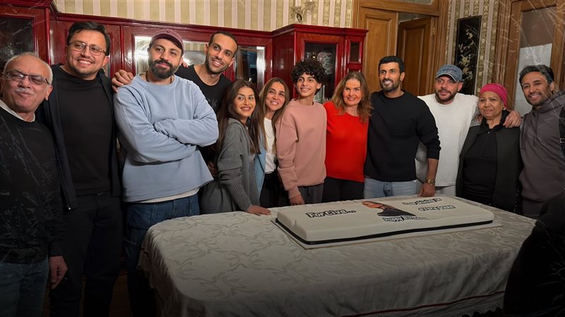 يسرا تحتفل بعيد ميلادها