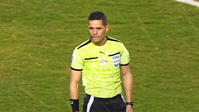 محمود وفا حكم مباراة الأهلى وسيراميكا