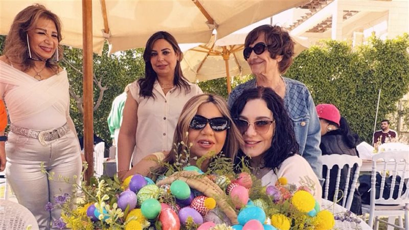 سلاف فواخرجي وبوسي