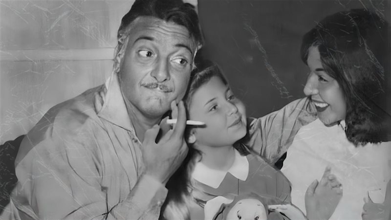 سامية جمال ورشدي أباظة وابنته قسمت