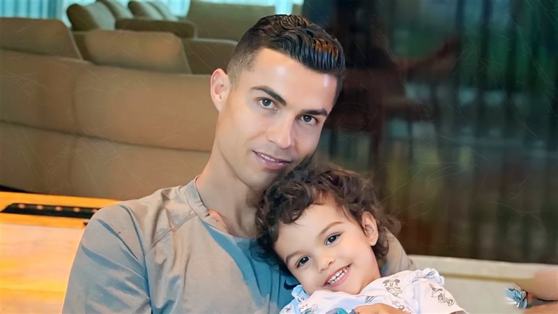 كريستيانو وابنته