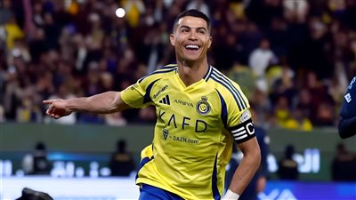 رونالدو يقود النصر للتتويج بالدوري السعودي 