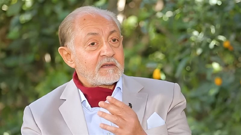 الفنان عبدالعزيز مخيون