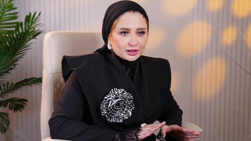 أمنية طاهر خبيرة التجميل