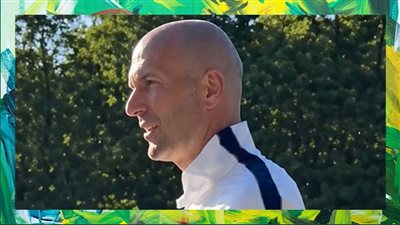 الظهور الأول لـ زين الدين زيدان مع منتخب فرنسا